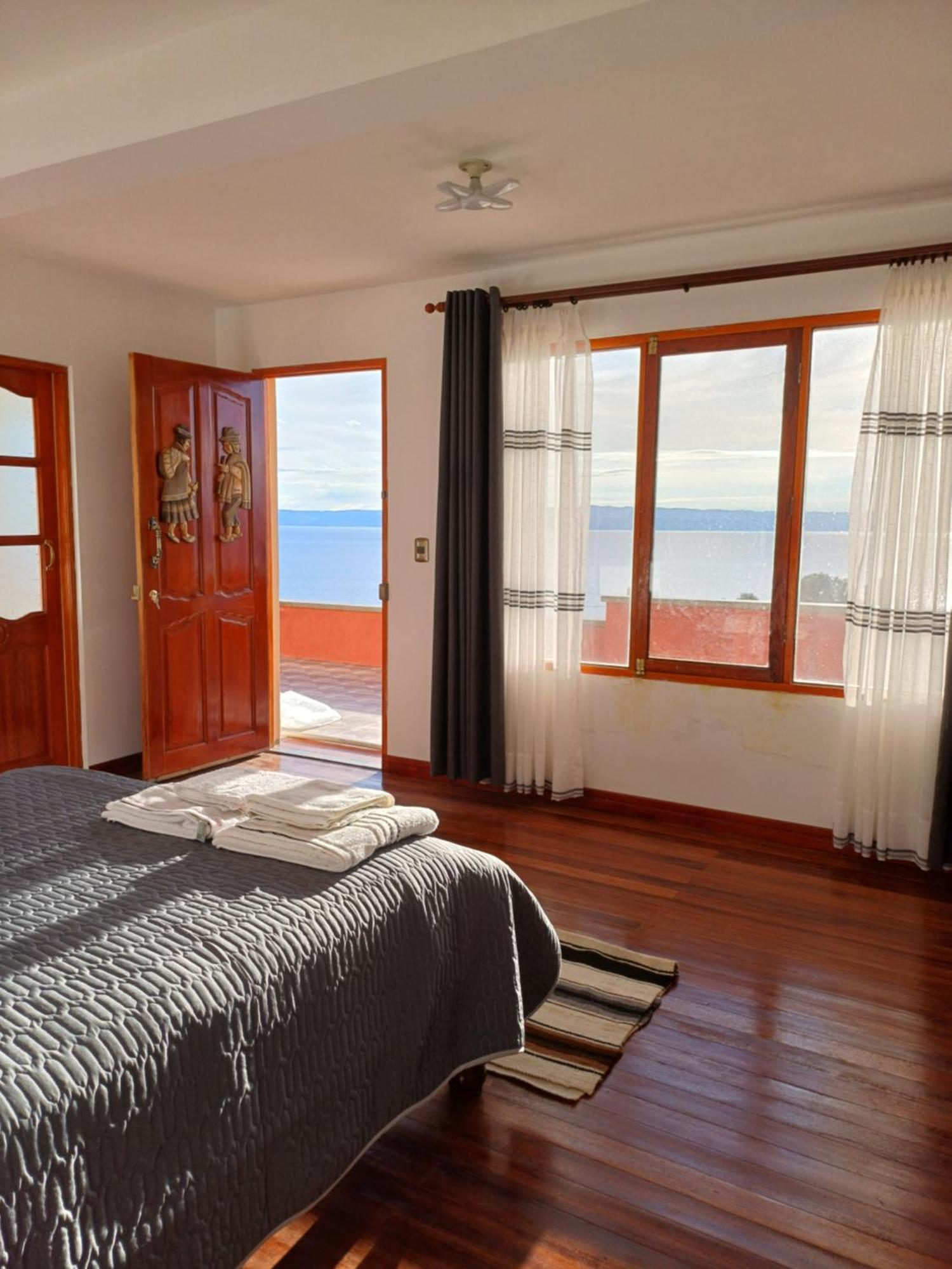 Hostal Tawri Isla del Sol Bagian luar foto
